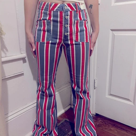 NWT Wrangler Women’s Americana High Rise Fierce Flare Jean. - Picture 4 of 5